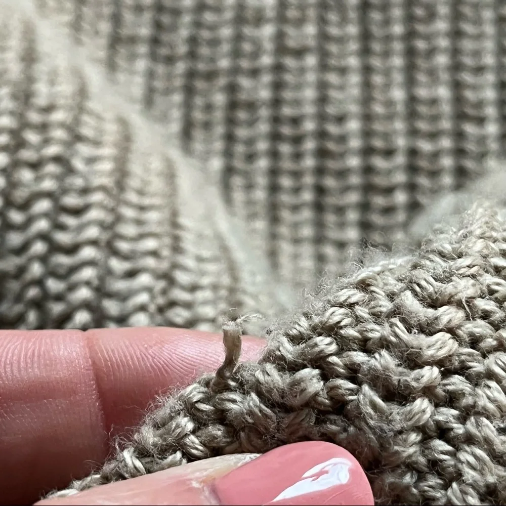 Abercrombie & Fitch Cowl Neck Women's Oatmeal Turtleneck Sweater size XS - Picture 12 of 12